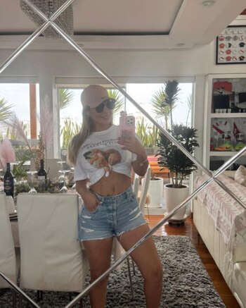 Pamela López se tomó foto