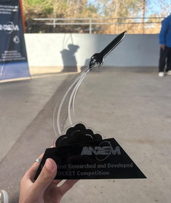 Singularity Rocket Technologies obtuvo el primer lugar en la competencia internacional BAJA ROCKET Science 2026, celebrada en México. Cortesía: Universidad Fidélitas