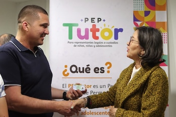 Para efectuar el trámite de PEP Tutor no se requieren intermediarios - crédito Esteban Mantilla/ Migración Colombia