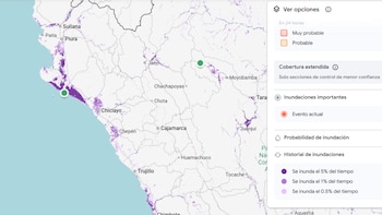 Mapa de Perú con zonas costeras y del interior marcadas en tonos púrpuras, puntos verdes, y una leyenda lateral sobre historial de inundaciones