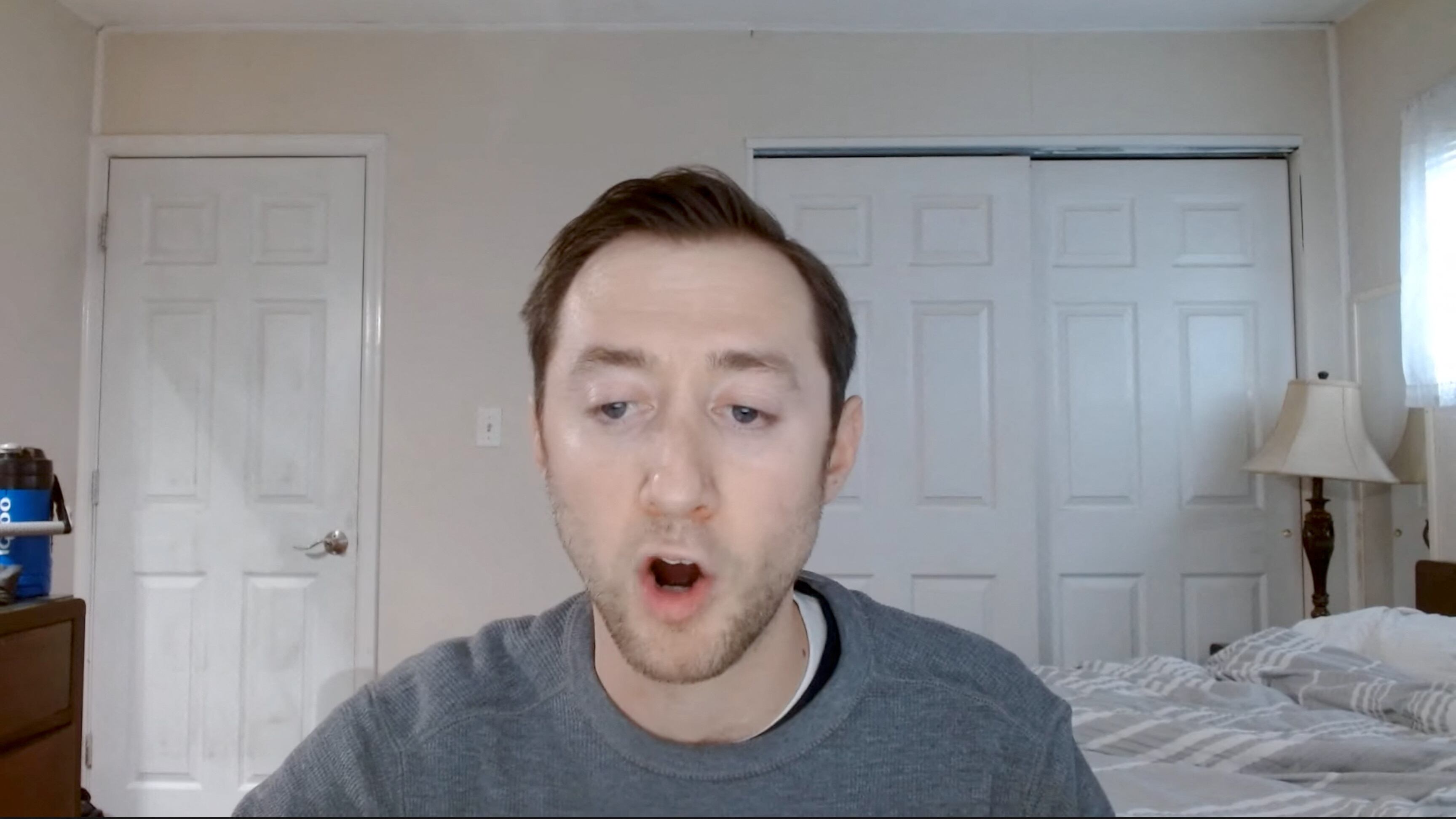 El video de 14 minutos permaneció varias horas en internet y mostraba a Mohn sosteniendo la cabeza de su padre mientras dirigía mensajes violentos contra el gobierno. (Youtube/REUTERS)