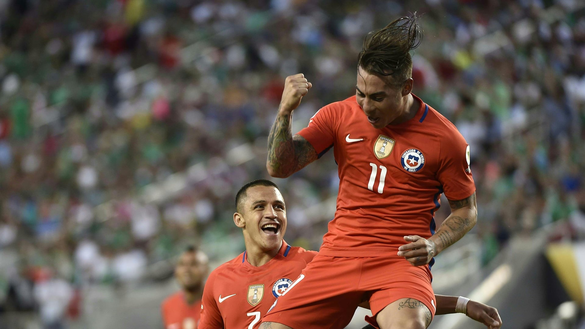 Chile derrotó 7-0 a México el 18 de junio de 2016 en los cuartos de final de la Copa América Centenario con goles de Edu Vargas, Alexis Sánchez y Edson Puch. (AFP PHOTO / OMAR TORRES)