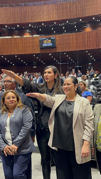 La senadora Ruth Loher compartió