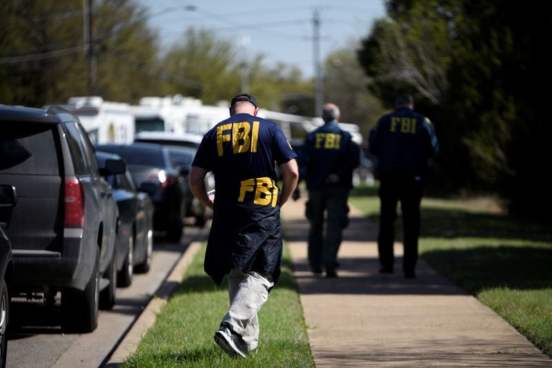 La oficina del FBI en Los Ángeles fue la primera en identificar las comunicaciones en línea que dieron origen a la investigación contra las dos adolescentes (REUTERS/Sergio Flores)