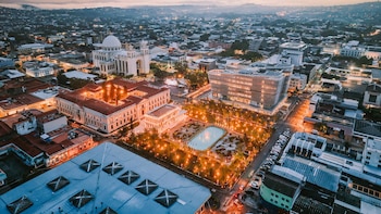 El Salvador celebra el Día Mundial del Turismo como líder en crecimiento de visitantes de América