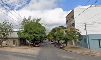Los tres jubilados estaban reunidos para ver la final del Mundial 2026 cuando al menos dos delincuentes entraron a la vivienda y los sorprendieron