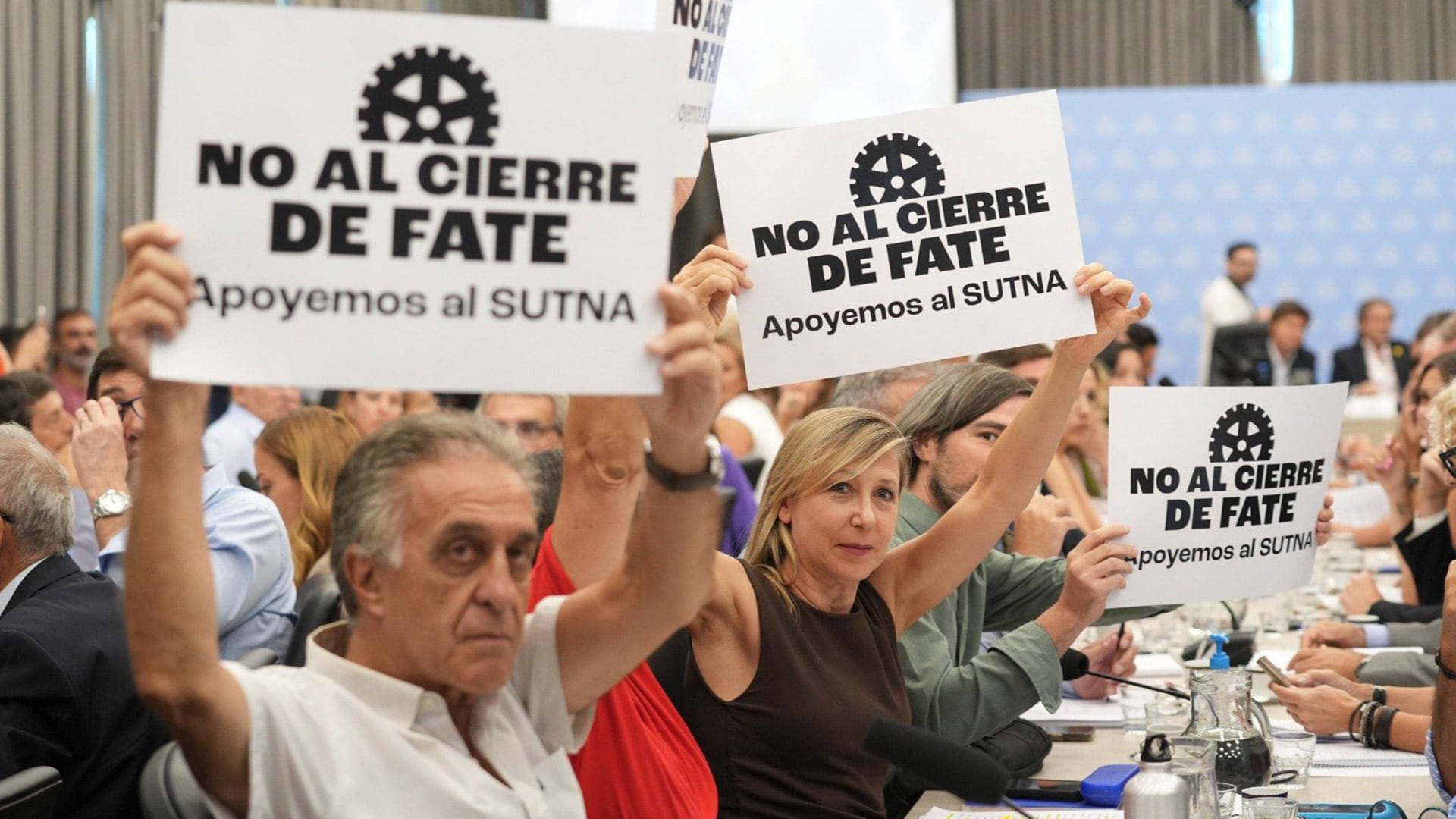 Diputados del Frente de Izquierda apoyaron en el Congreso a los trabajadores de FATE