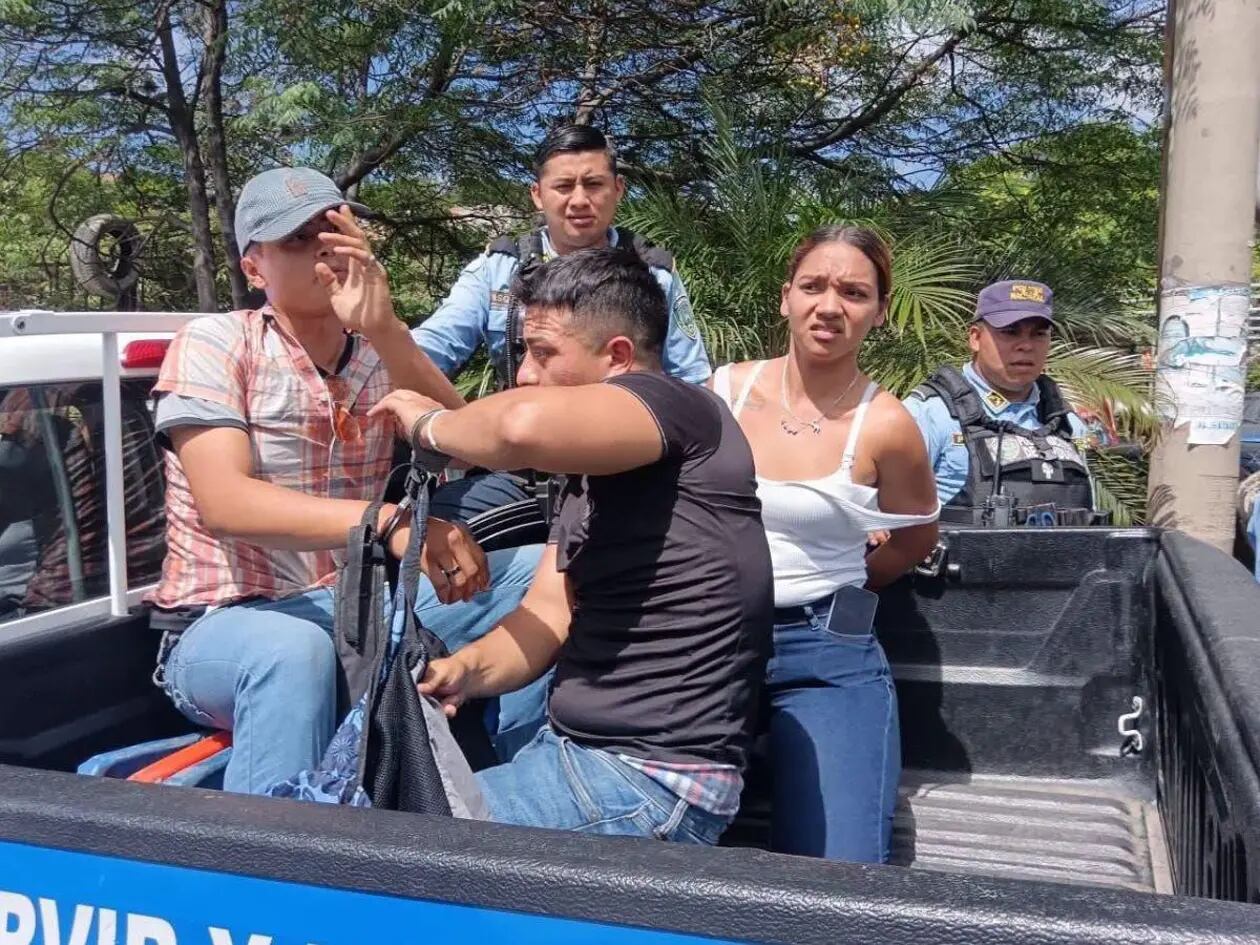 Honduras: Capturan a dos salvadoreños y una nicaragüense por presuntos asaltos en buses