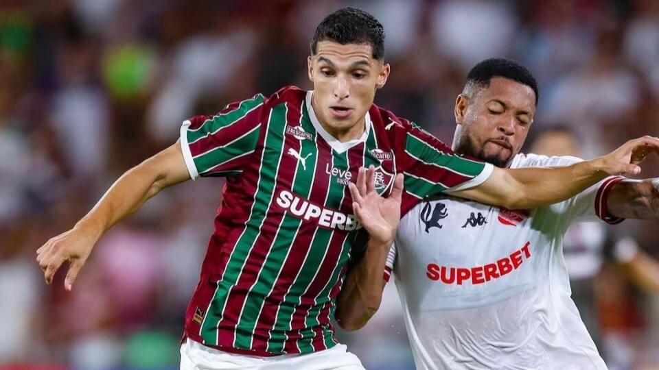 Kevin Serna recibió un fuerte regaño de Zubeldía en pleno partido con Fluminense por la Copa de Brasil - crédito @fluminensefc/Instagram