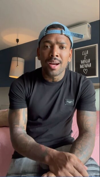 El cantante brasileño subió un