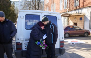 FOTO DE ARCHIVO: Los familiares
