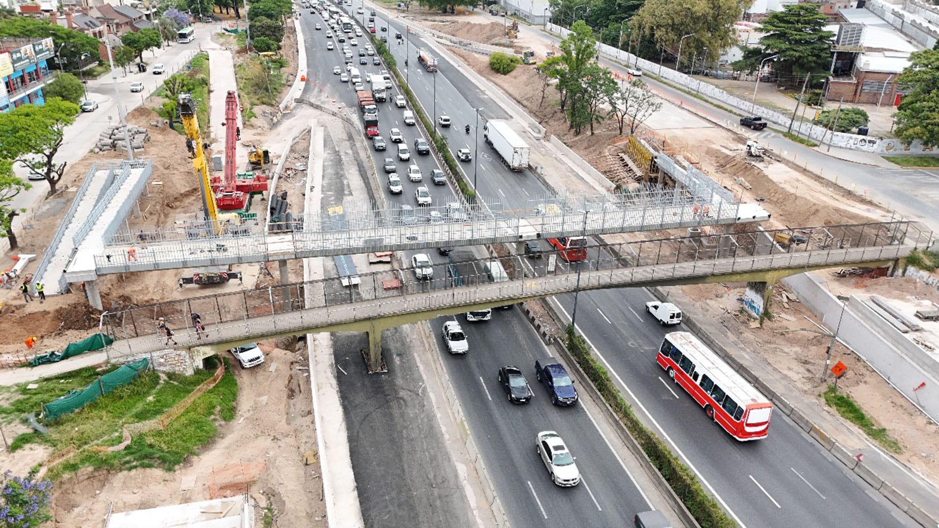Durante todo el fin de semana, cortarán la autopista Dellepiane por obras.