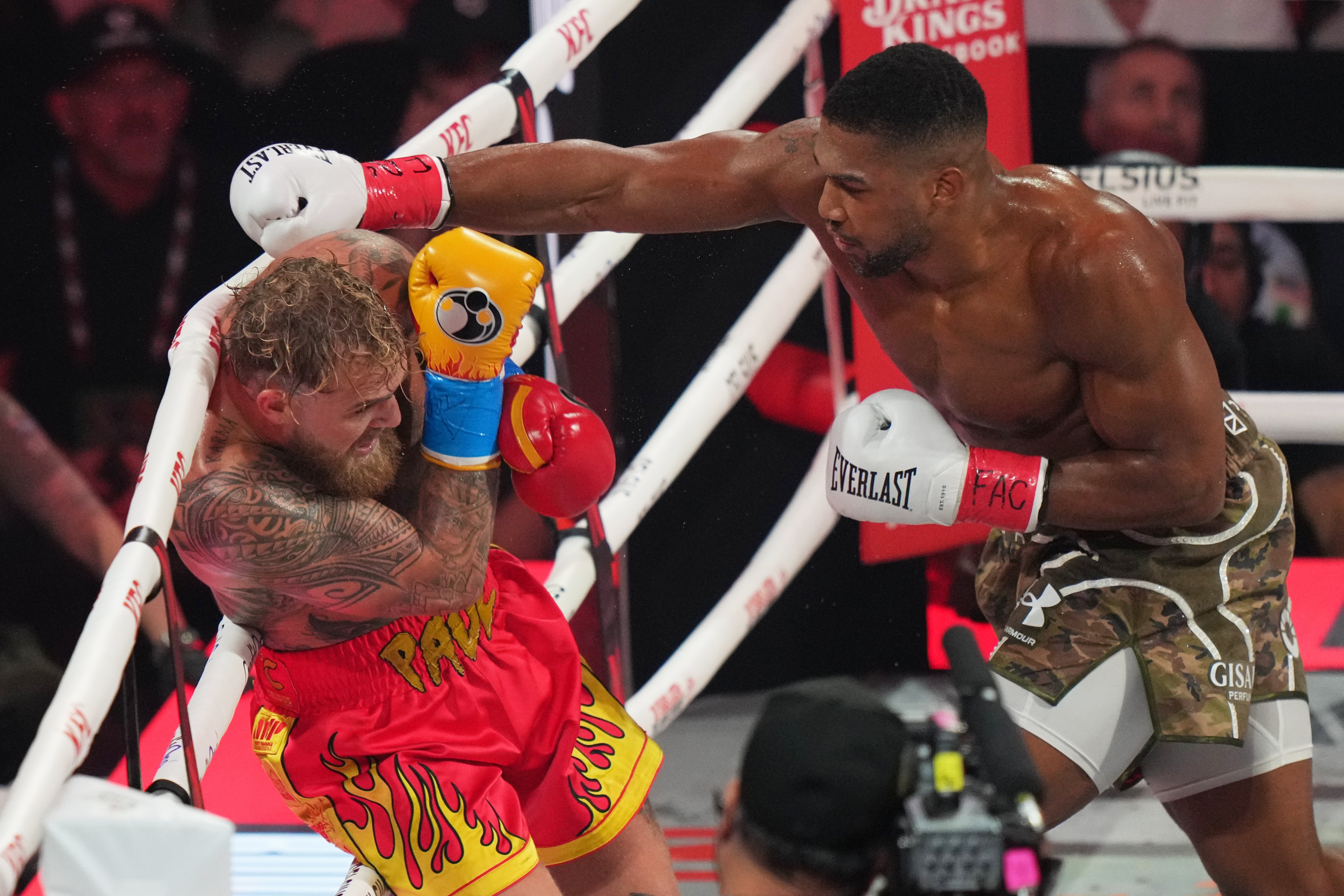 Anthony Joshua se enfrentará a Kristian Prenga en Riad antes del histórico duelo ante Tyson Fury en los pesos pesados (AP Foto/Lynne Sladky)