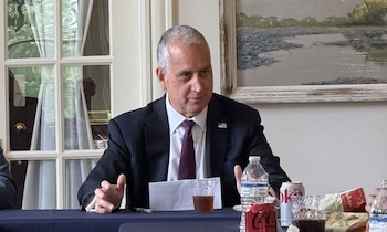 Mario Díaz-Balart respaldó la ofensiva del gobierno colombiano contra grupos armados antes de la visita de Marco Rubio a Colombia - crédito @MarioDB/X