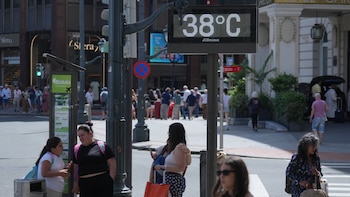 La Aemet activa avisos por calor y tormentas en diez comunidades autónomas: temperaturas cercanas a los 40 grados