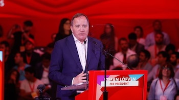 Löfven (PES) llama a la unión de los progresistas para combatir el autoritarismo: "No pasarán"