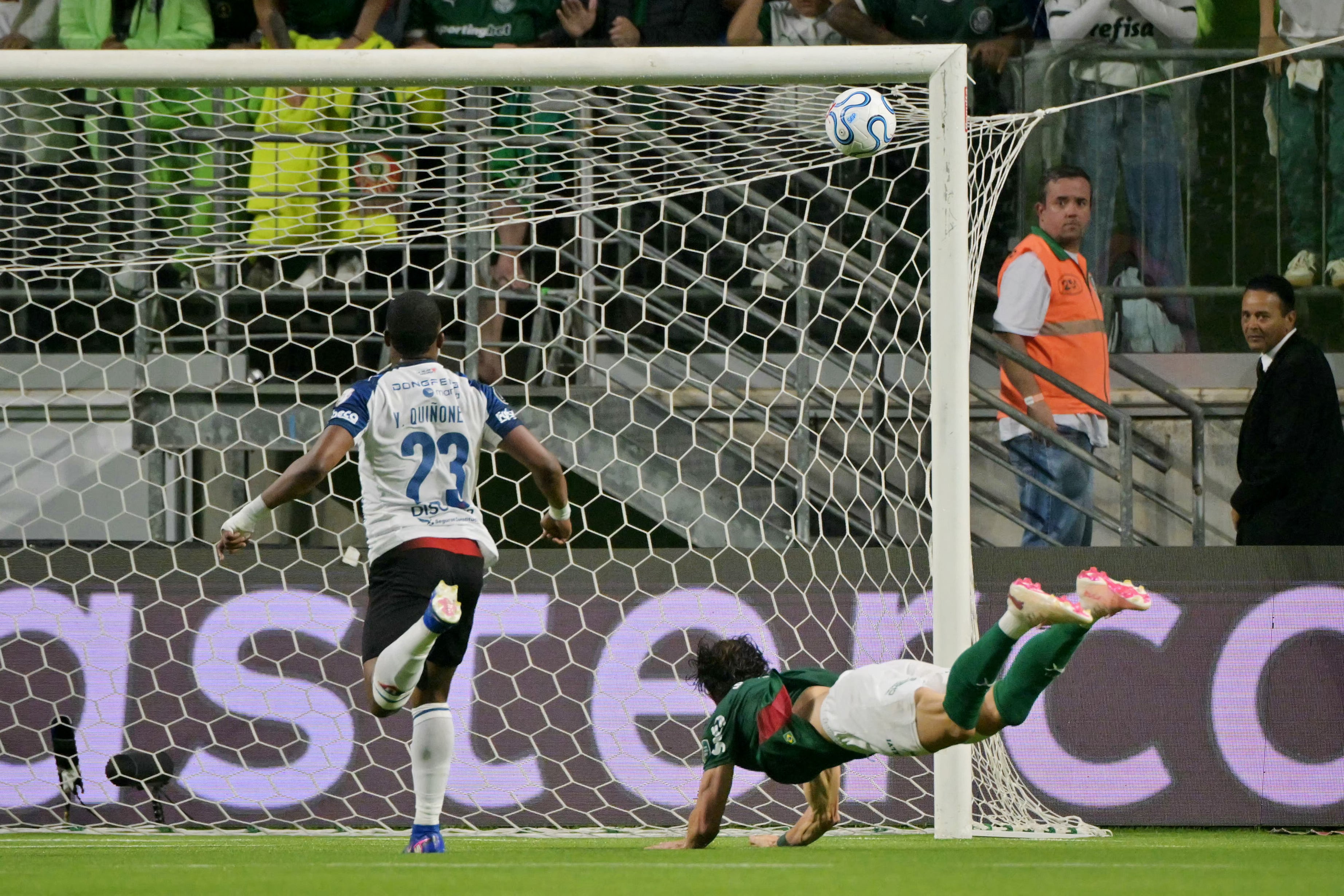 El cabezazo de Agustín Giay para la victoria del Palmeiras ante LDU de Quito-crédito Nelson Almeida/AFP