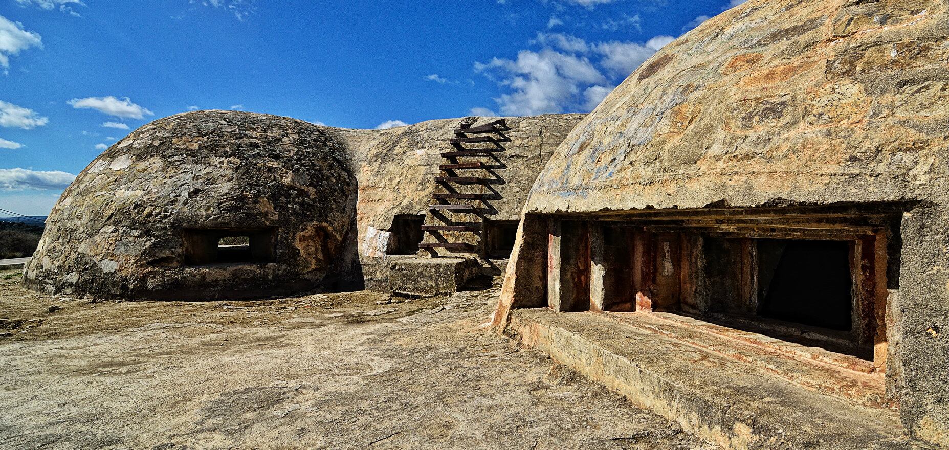 Nidos de ametralladoras y troneras en el búnker Blockhaus-13, Madrid (Flickr.com)
