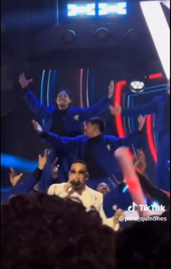 Mientras el conteo regresivo marcaba