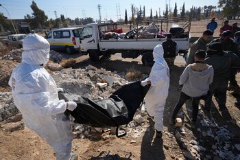 Miembros de la Defensa Civil