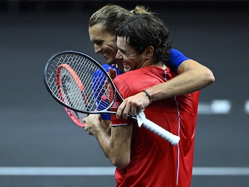 Alexander Zverev y Taylor Fritz definirán a uno de los dos finalistas del ATP Finals. El ganador irá ante el vencedor en el duelo entre Jannik Sinner y Casper Ruud (Foto: REUTERS/Annegret Hilse)