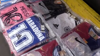 Incautaron más de 11 toneladas de camisetas de fútbol falsificadas antes de la final de Champions League