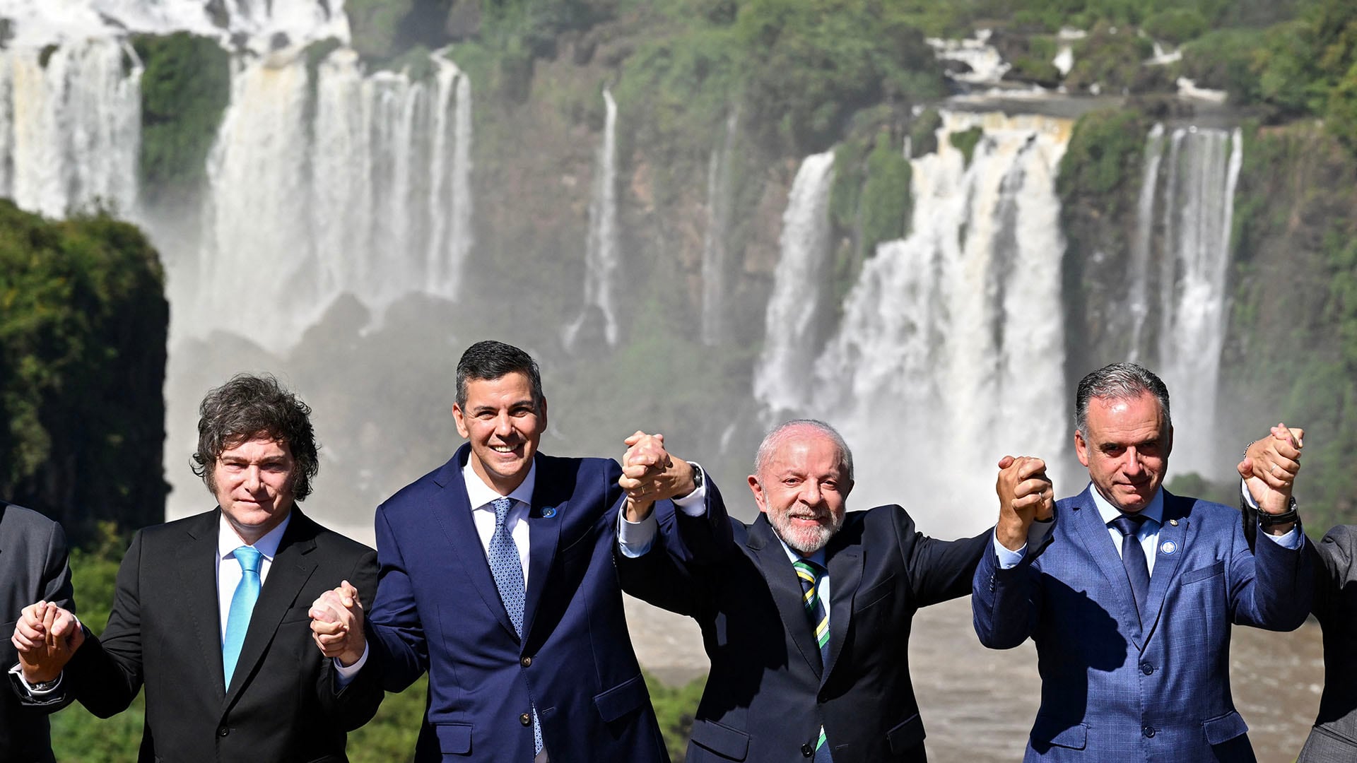 Críticas al gobierno de Yamandú Orsi en Uruguay por no adherir a la declaración de países de la región sobre Venezuela