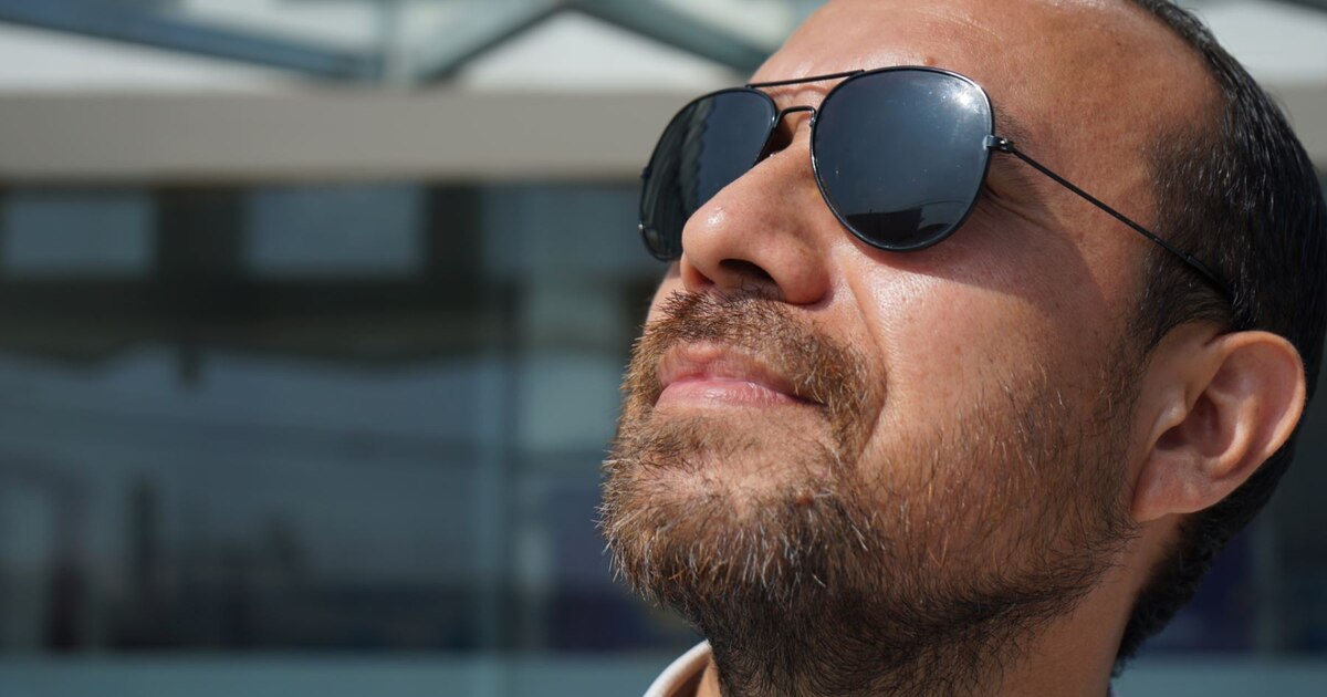 Protege tus ojos del sol: consejos de una oftalmóloga para un verano saludable