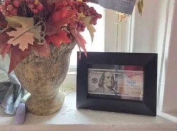 Uno de los billetes de