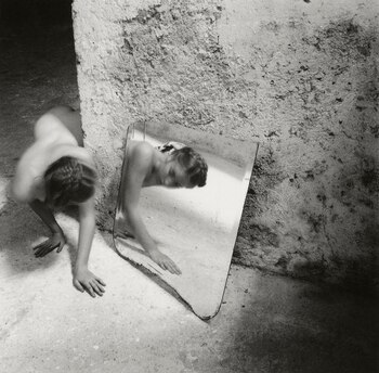 "Autoengaño", de Francesca Woodman, 1978
©