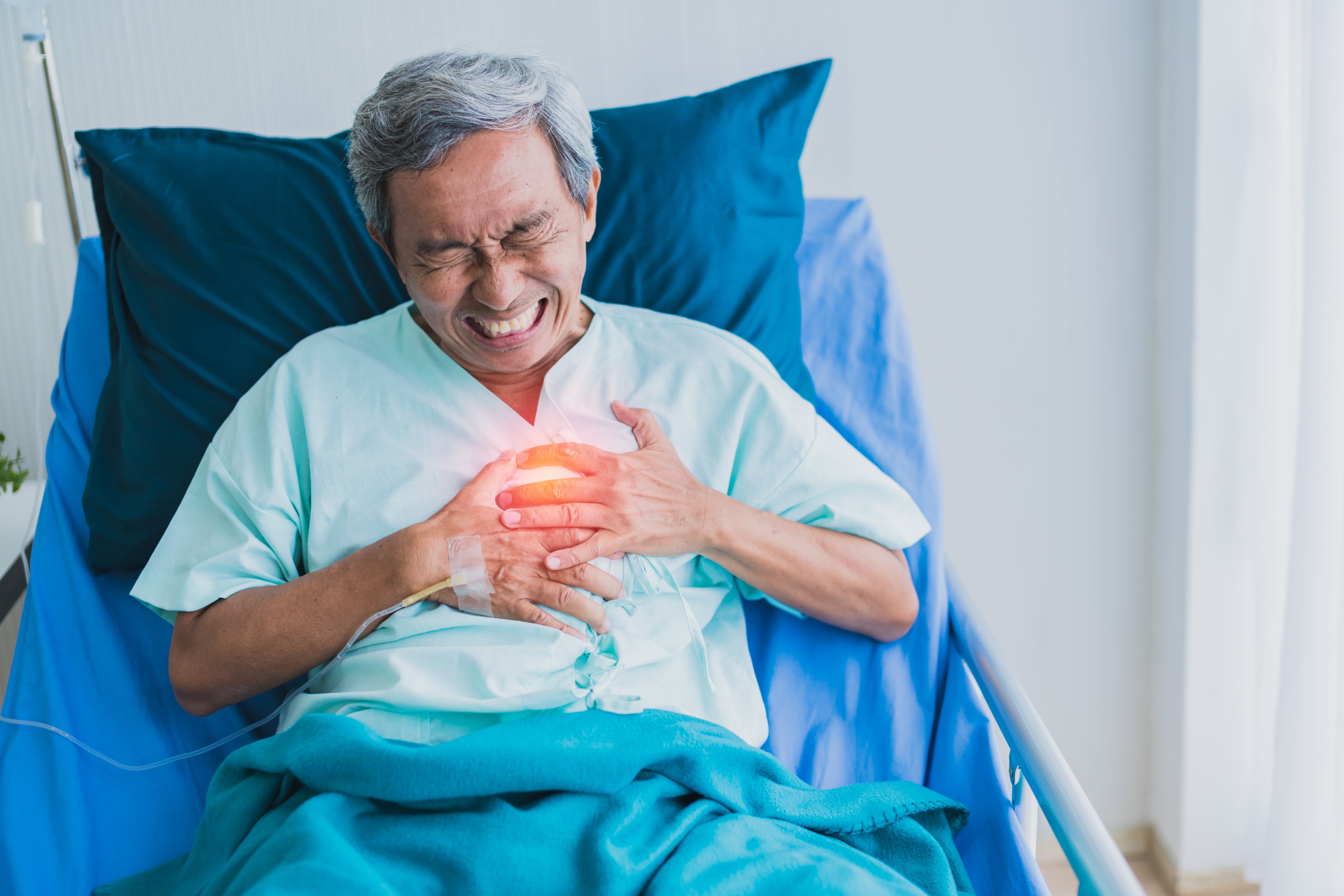 Investigadores identificaron redes reguladoras de genes que aportan un once por ciento adicional al riesgo hereditario de enfermedad cardíaca (Crédito: Freepik)