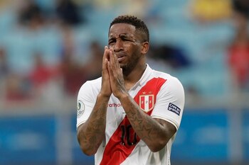 Jefferson Farfán sufrió una lesión