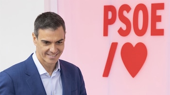 Pedro Sánchez sale en defensa de su familia y de Zapatero y promete una España mejor en 2031 con un gobierno socialista