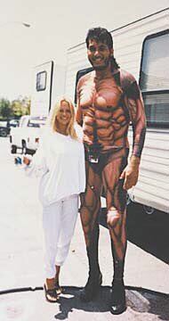 Pamela Anderson junto a Jorge González