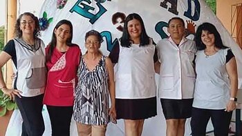 Todas las maestras durante la