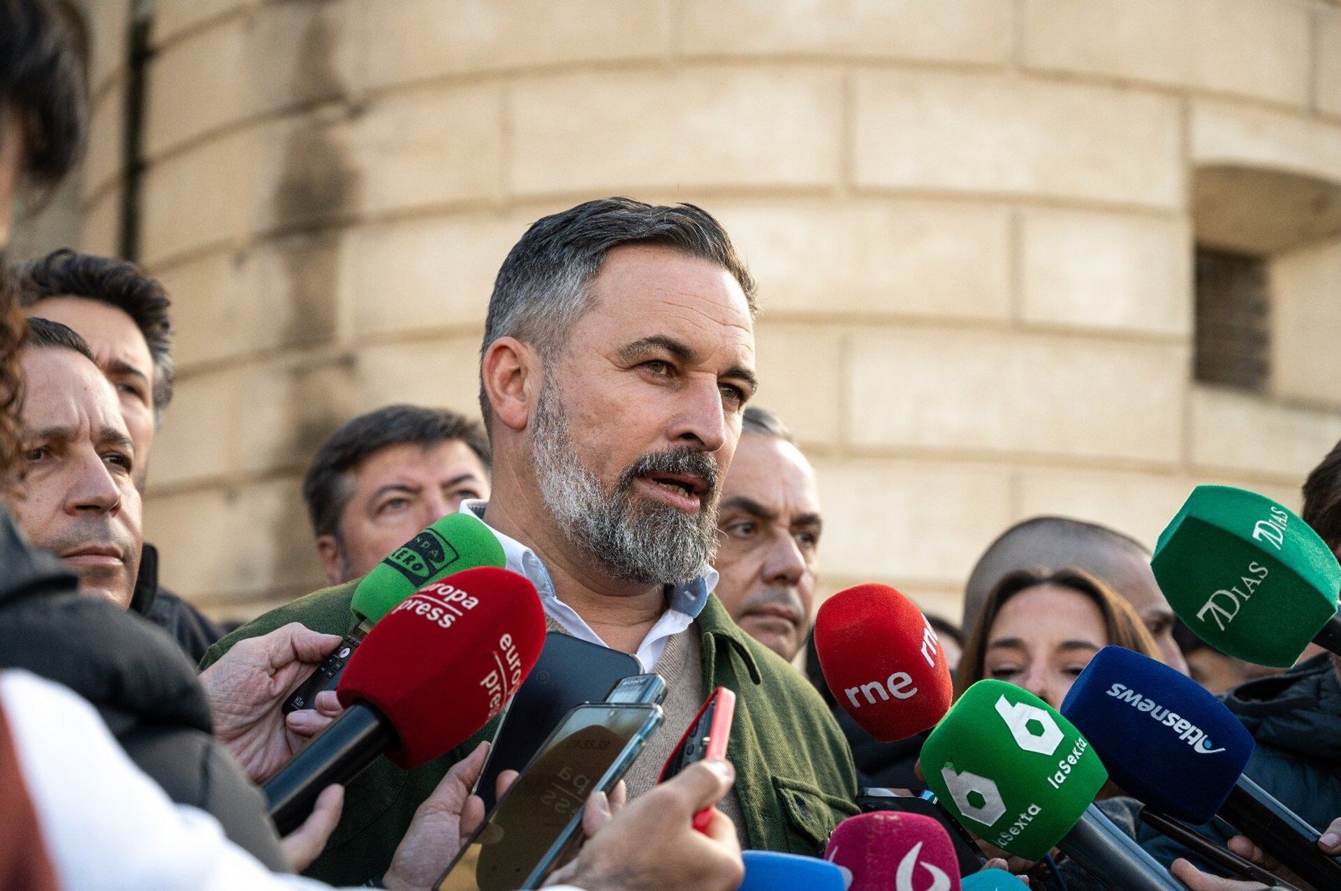 Abascal cree una «farsa» la ruptura de Junts porque le interesa tener un Gobierno «débil» al que seguir «extorsionando»