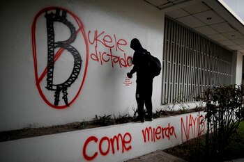 Bukele señaló a la comunidad