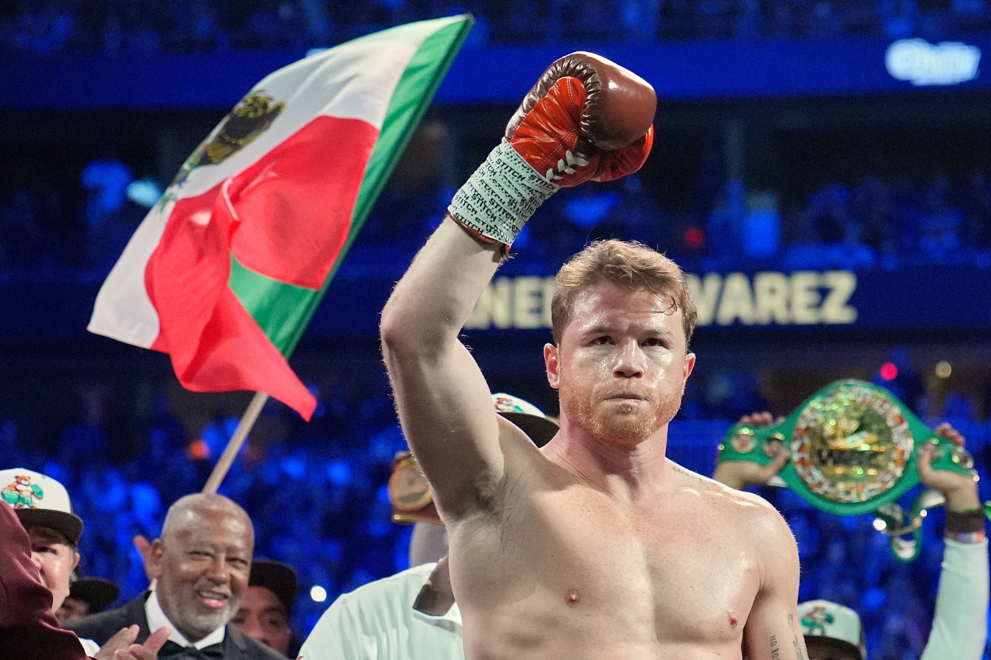 Canelo se molestó con Netflix por restringir la transmisión de su pelea vs Crawford (AP Foto/John Locher, Archivo)