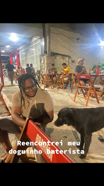 El baterista planea adoptar al