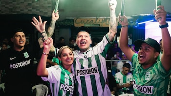 La mamá de Blessd llamó la atención por el altar en su casa que usó para encomendar al cantante antes de su audiencia por presunto secuestro extorsivo