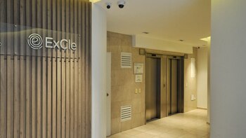 El hall de acceso al