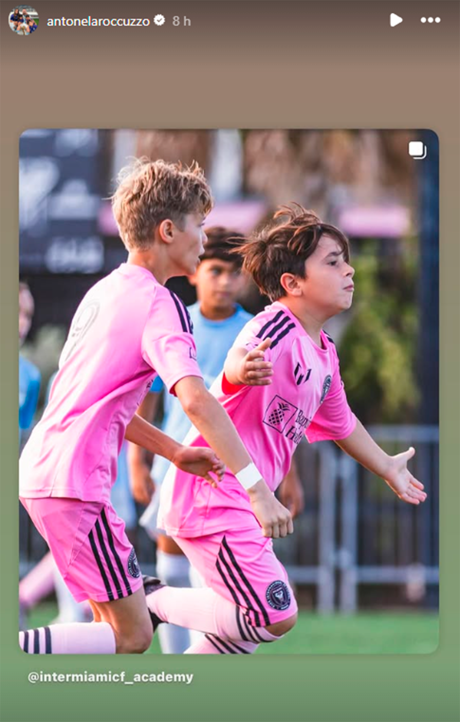 El festejo de uno de los tres goles de Mateo Messi