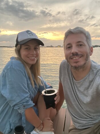 Maite Peñoñori y su marido