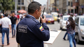 Procuraduría y gremios de seguridad privada acuerdan plan de choque por crisis de trámites en Supervigilancia
