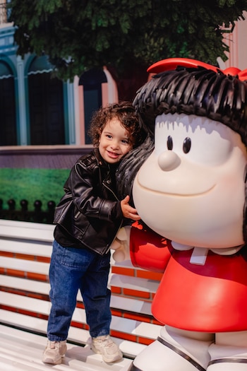 Imagen complementaria de En fotos: la presentación de Mafalda Inmersiva reunió a famosos, artistas y escritores