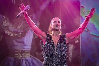 Con clásicos de sus telenovelas, sus baladas pop de siempre y temas actuales, la cantante arrancó los suspiros de 10 000 personas (Ocesa: José Jorge Carreón)