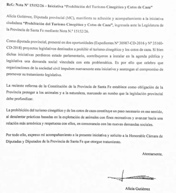 Un documento impreso en papel blanco con texto mecanografiado y una firma manuscrita al pie sobre el nombre Alicia Gutiérrez