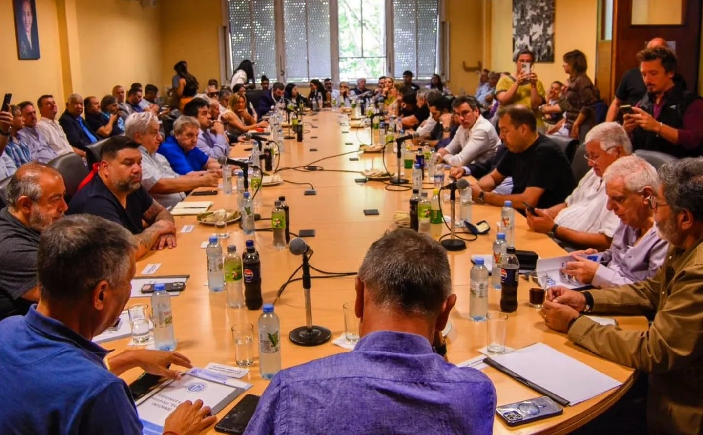 El Consejo Directivo de la CGT decidió realizar el jueves 18 una movilización contra la reforma laboral