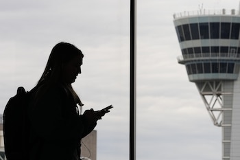 Las autoridades locales omitieron los detalles del vuelo y la identidad del pasajero infectado para preservar los criterios de confidencialidad. (AP Foto/Matt Rourke, Archivo)