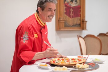 El pizzero Jesús Marquinetti repartirá